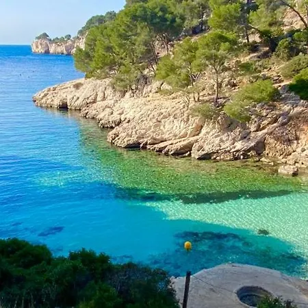 Plein Centre De Cassis